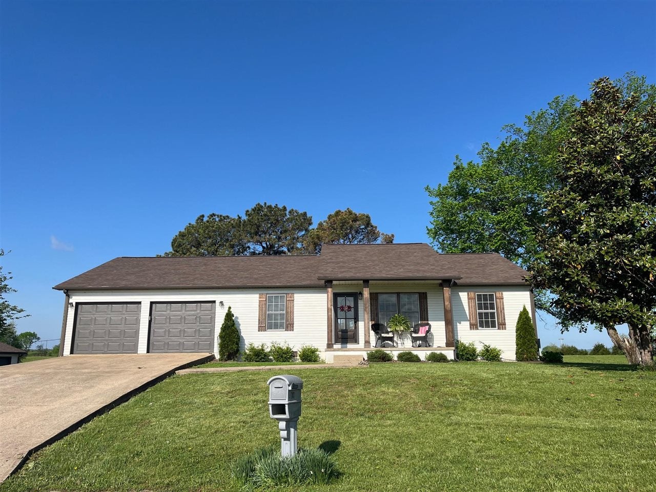 747 Ray Houchin Road Smiths Grove, KY 42171 - Photo 1 of 1 Gallery Image 1