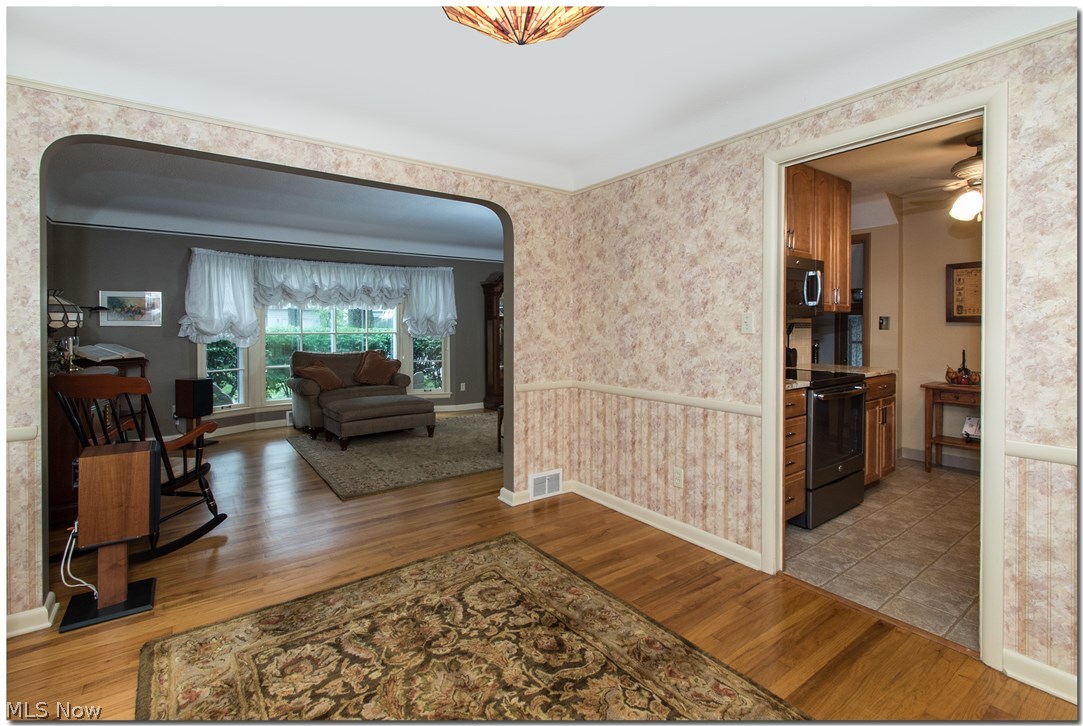 1336 Ford Road Lyndhurst, OH 44124 - Photo 6 of 35
