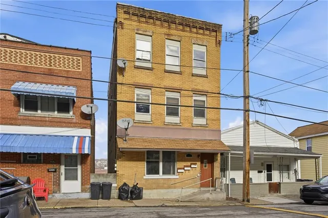 $84,900 | 1450 Fleming Avenue, McKees Rocks, PA 15136