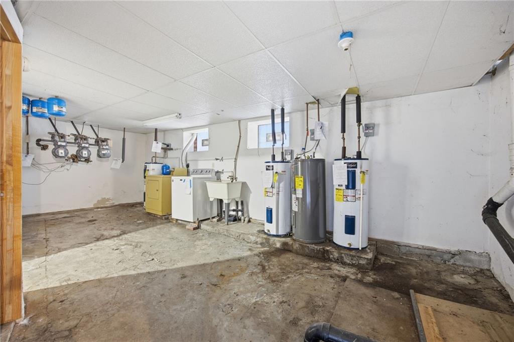 1450 Fleming Avenue McKees Rocks, PA 15136 - Photo 27 of 29 a view of a storage & utility room