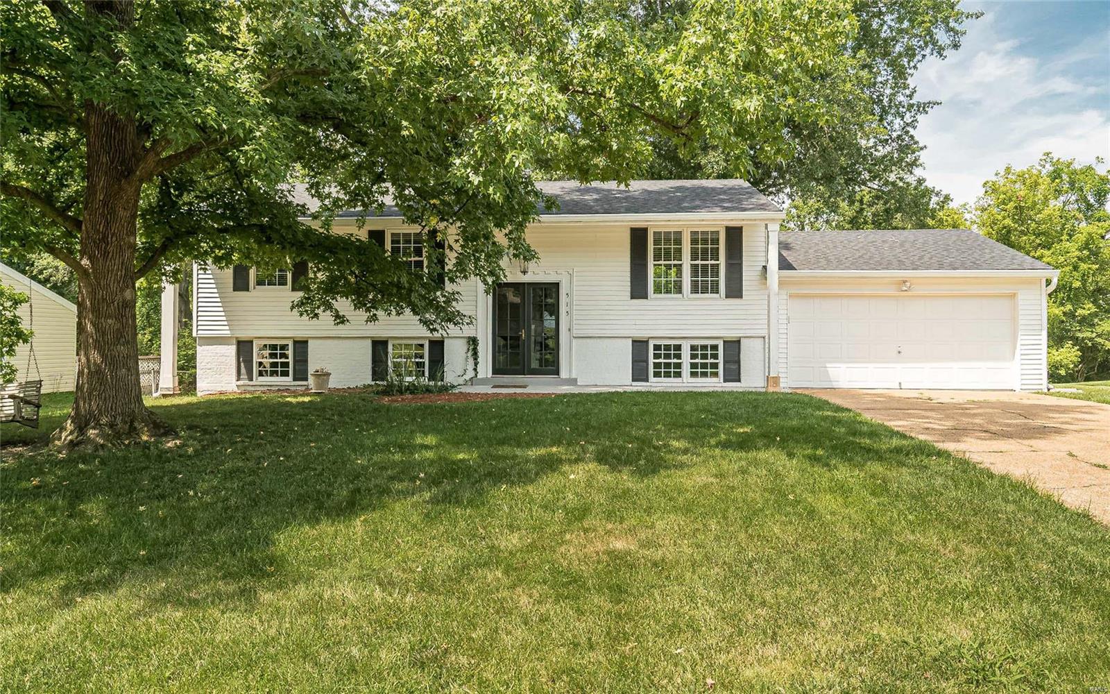515 Ranch Drive Manchester, MO 63011 - Photo 1 of 44 Gallery Image 1