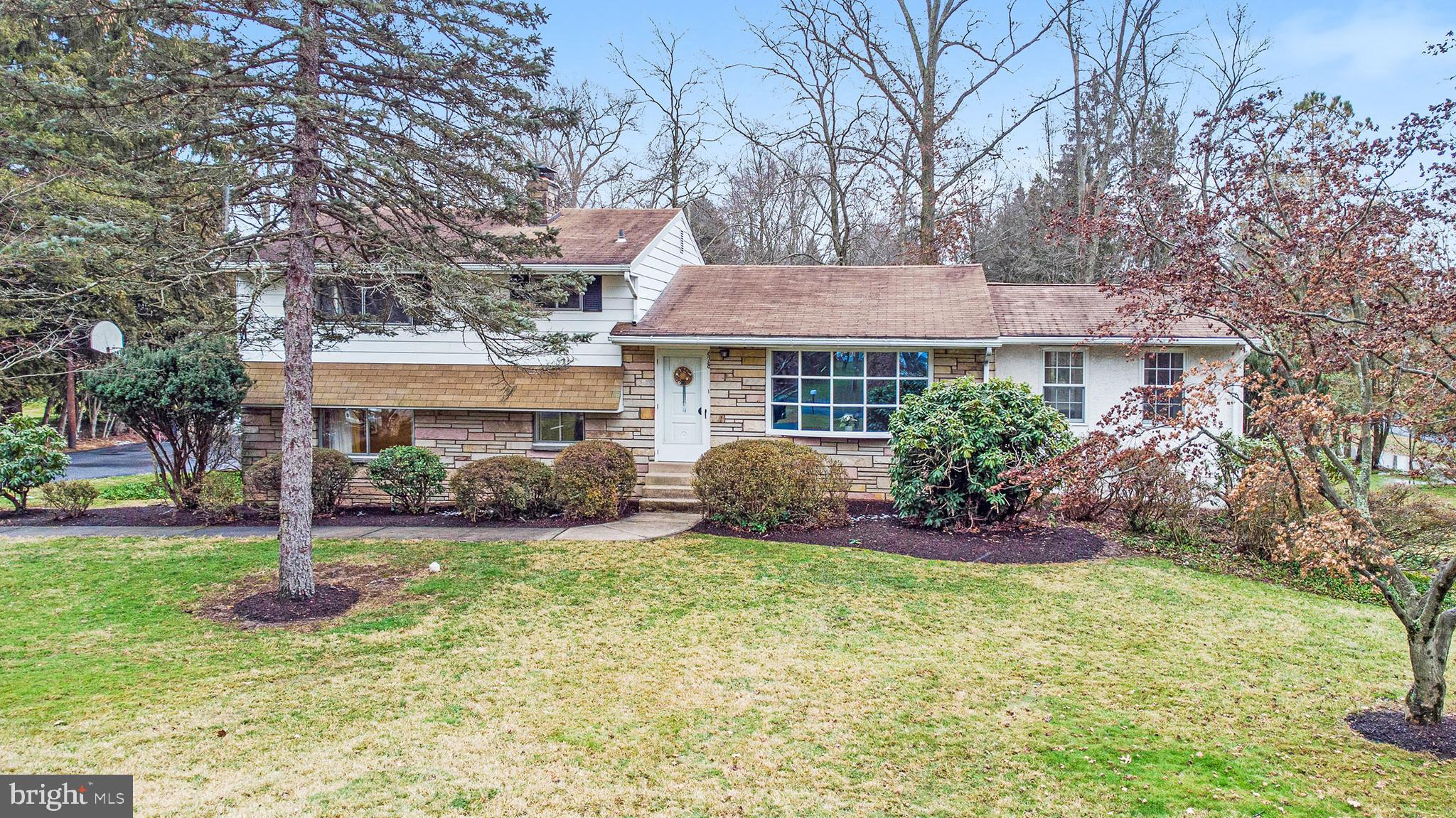 678 Cathcart Road Blue Bell, PA 19422 - Photo 2 of 85 Gallery Image 2
