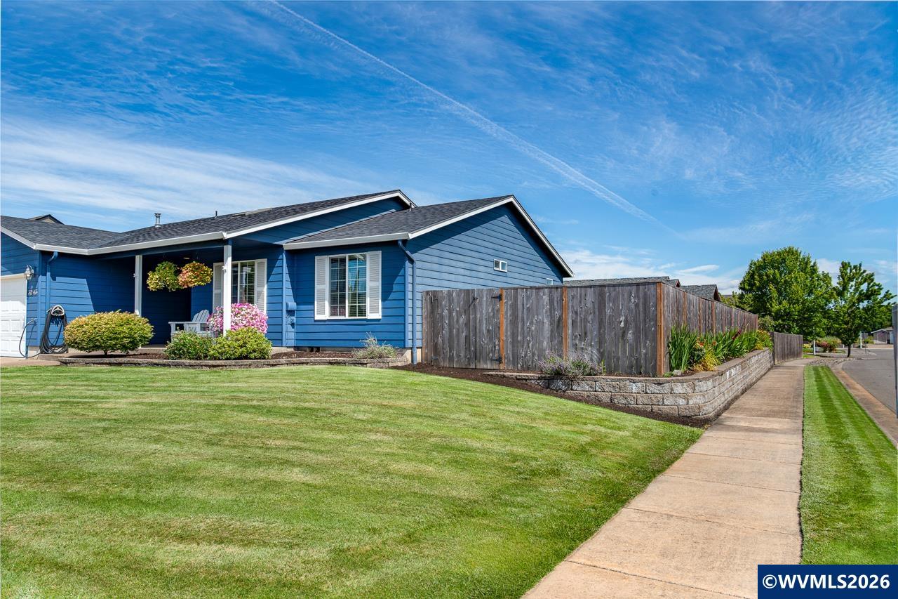 3243 Clearwater Drive Albany, OR 97321 - Photo 4 of 42