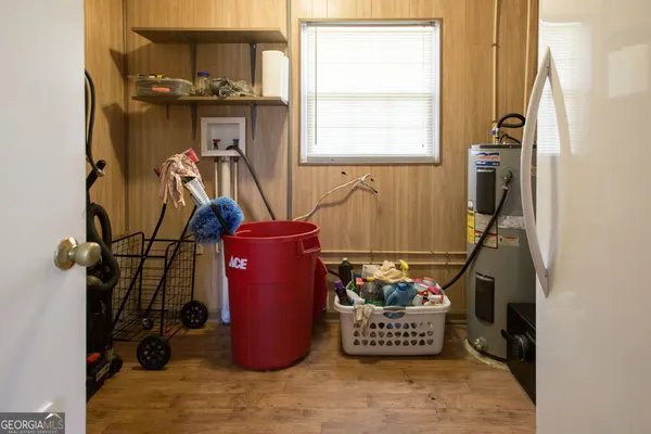 a view of a storage & utility room