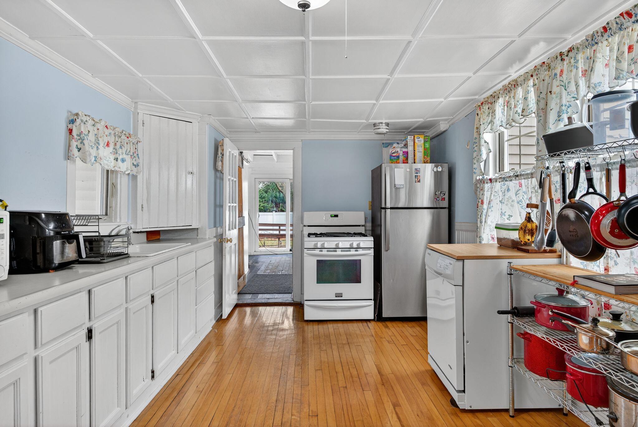 117 Temple Street Saco, ME 04072 - Photo 18 of 49 33_DSC08918