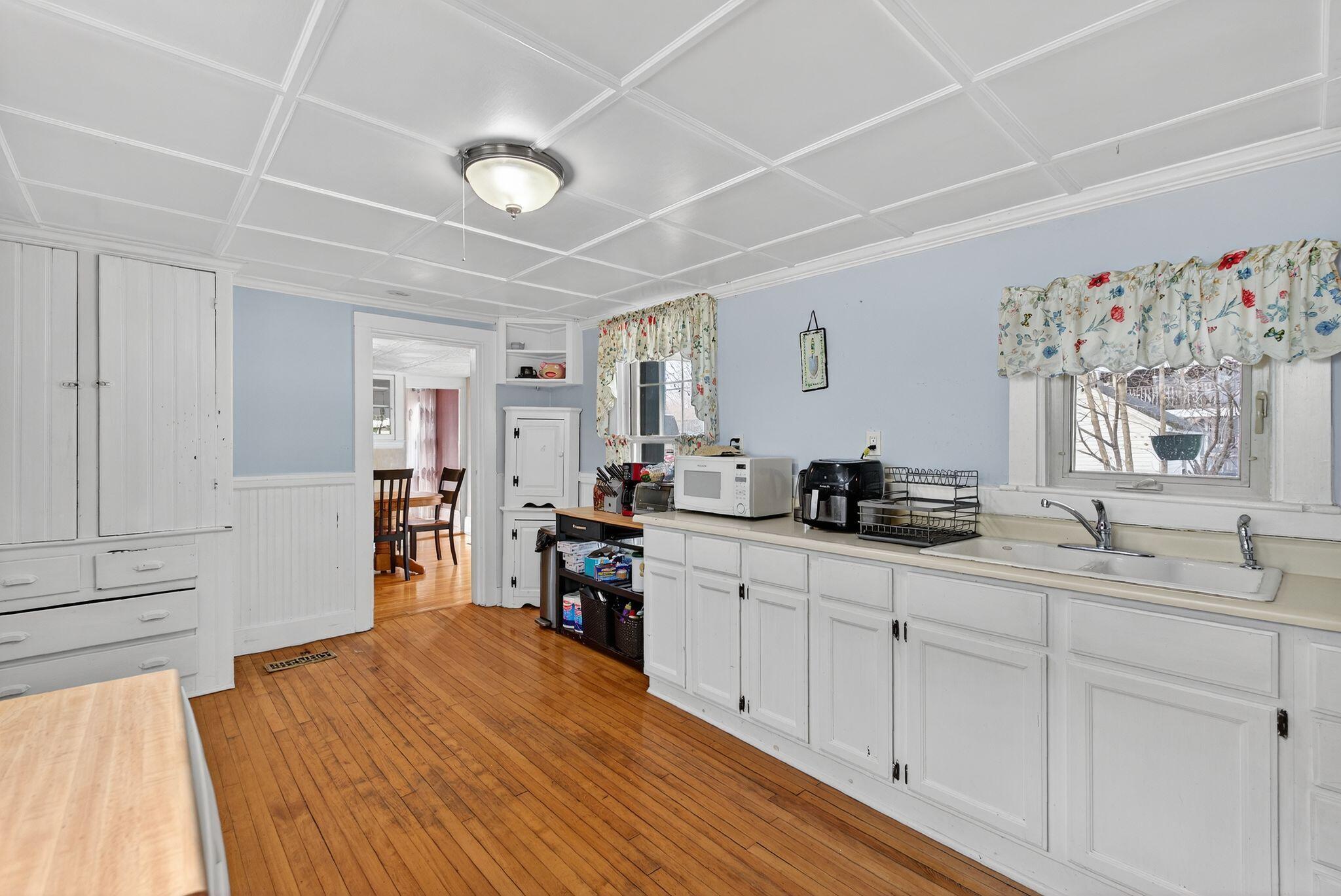 117 Temple Street Saco, ME 04072 - Photo 20 of 49 35_DSC08933