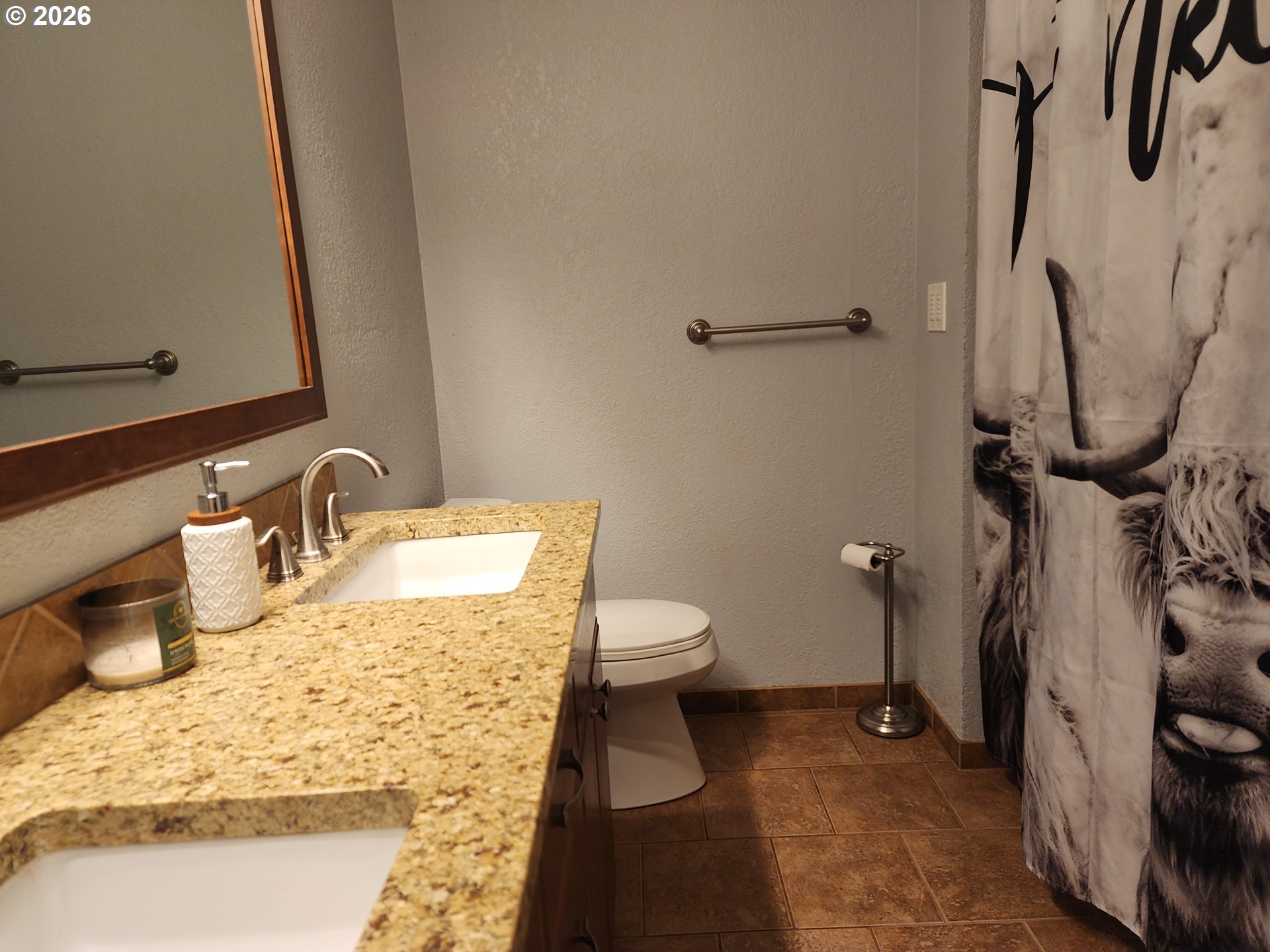 26383 South Meridian Road Aurora, OR 97002 - Photo 12 of 46 Bathroom