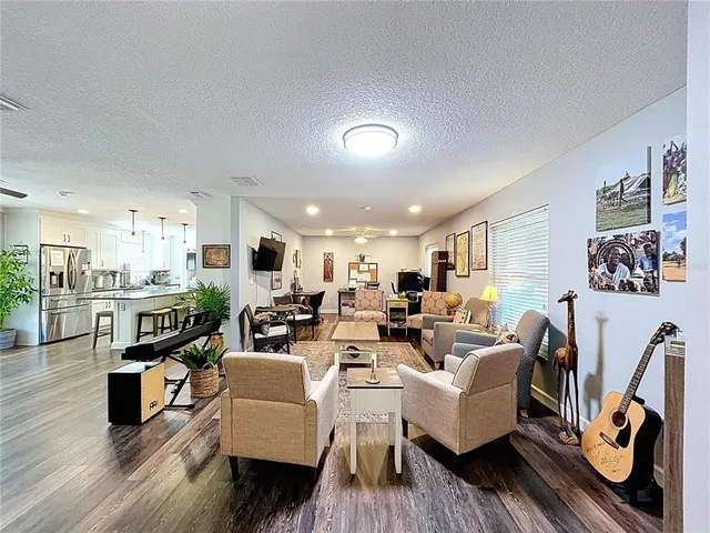 $594,000 | 611 Greenbriar Drive, Brandon, FL 33511