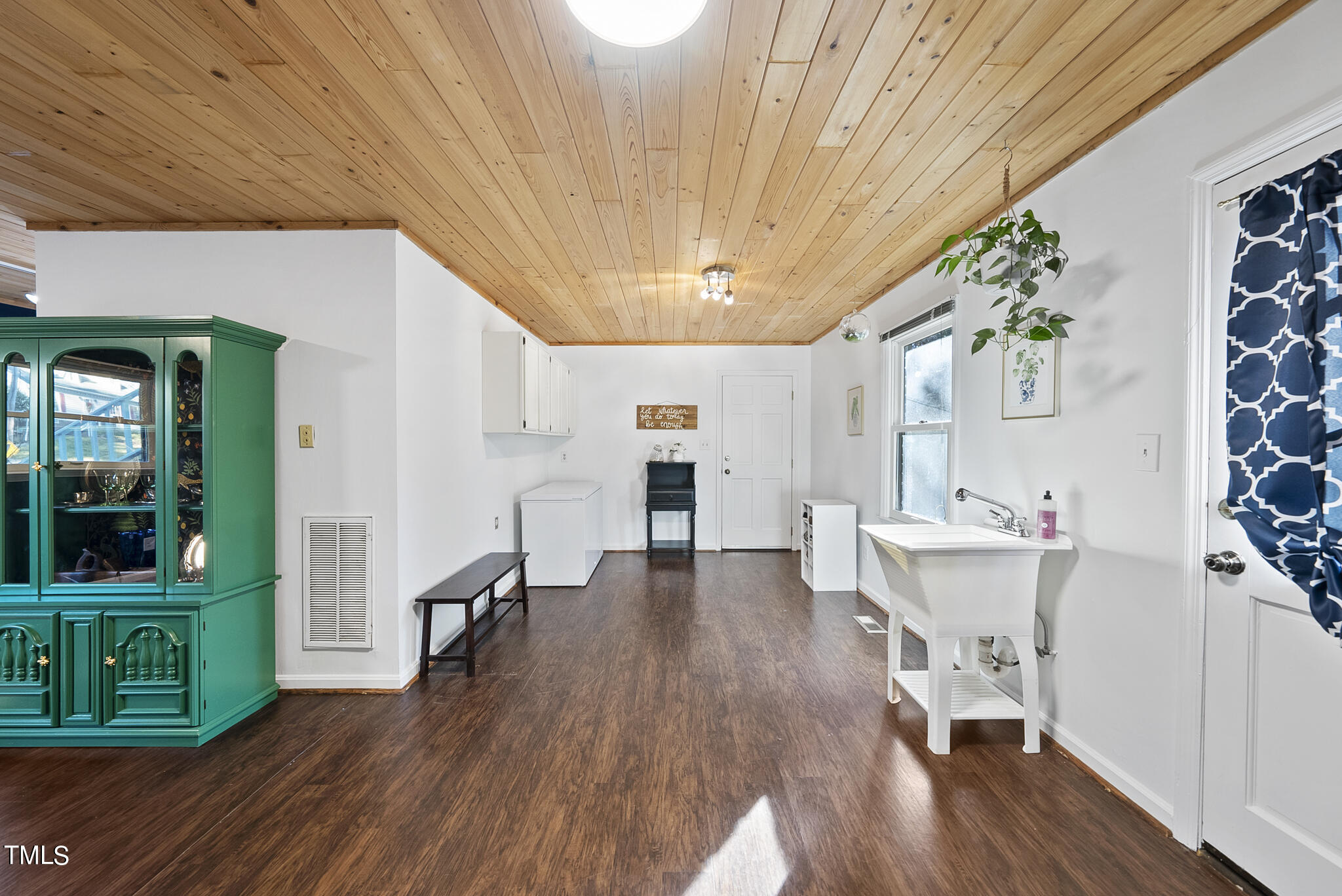 4701 Oak Park Road Raleigh, NC 27612 - Photo 31 of 52 DSC06391
