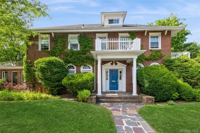 $1,350,000 | 898 West Broadway, Woodmere, NY 11598