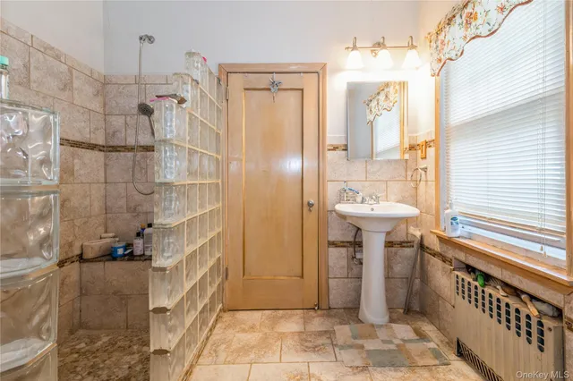 $1,350,000 | 898 West Broadway, Woodmere, NY 11598