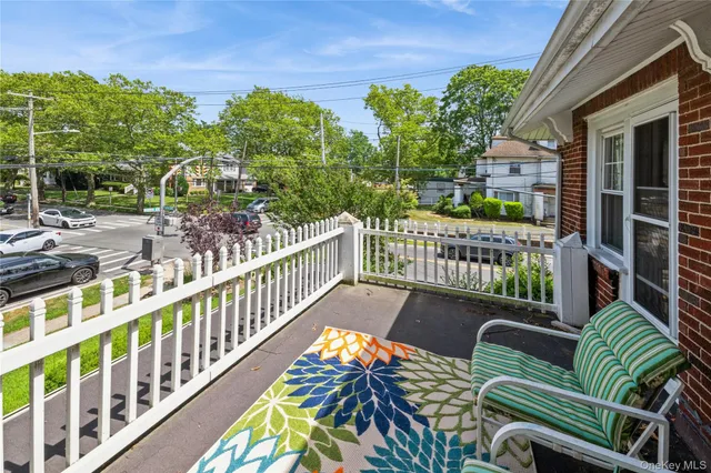 $1,350,000 | 898 West Broadway, Woodmere, NY 11598