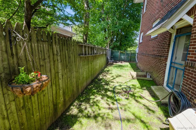 $1,350,000 | 898 West Broadway, Woodmere, NY 11598