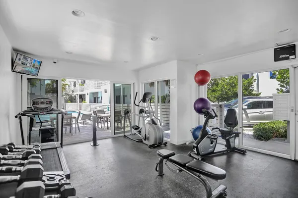 $7,000 | 1371 North Ocean Boulevard, Pompano Beach, FL 33062