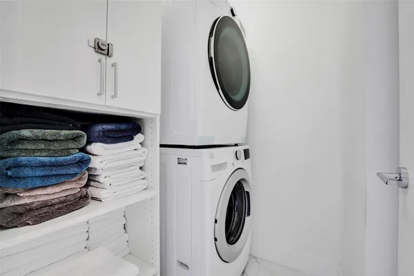 $7,000 | 1371 North Ocean Boulevard, Pompano Beach, FL 33062