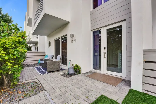 $7,000 | 1371 North Ocean Boulevard, Pompano Beach, FL 33062