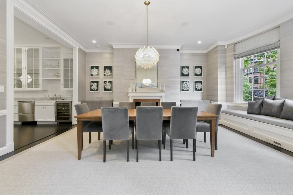 360 Beacon Street, Unit 1 Boston, MA 02116 - Photo 3 of 22