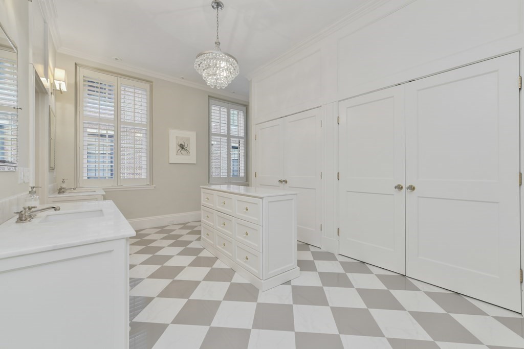 360 Beacon Street, Unit 1 Boston, MA 02116 - Photo 8 of 22