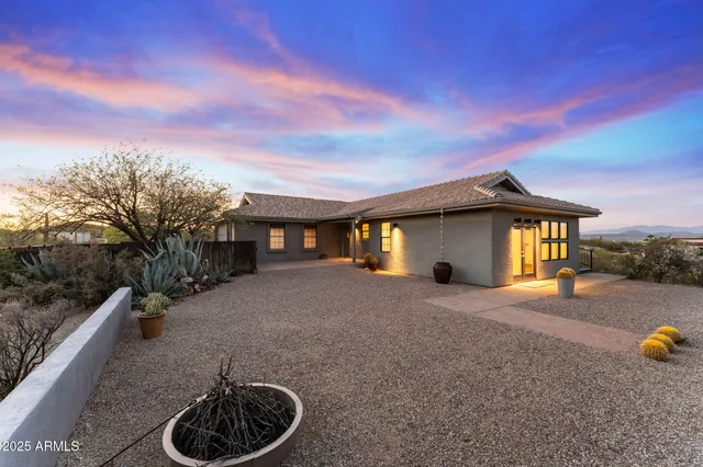 $950,000 | 235 West Via Tortuga Drive, Wickenburg, AZ 85390