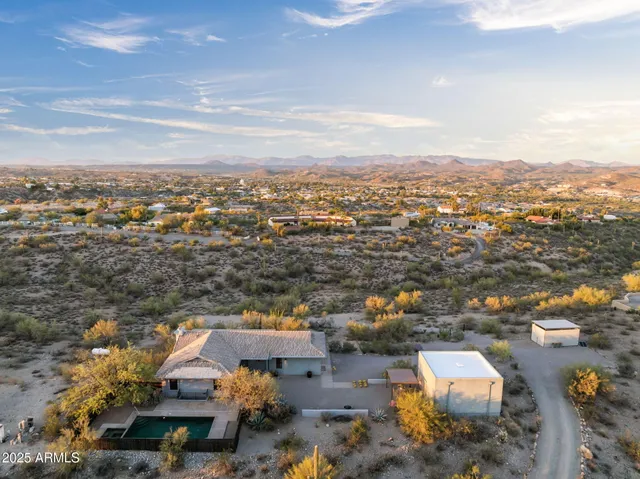 $950,000 | 235 West Via Tortuga Drive, Wickenburg, AZ 85390