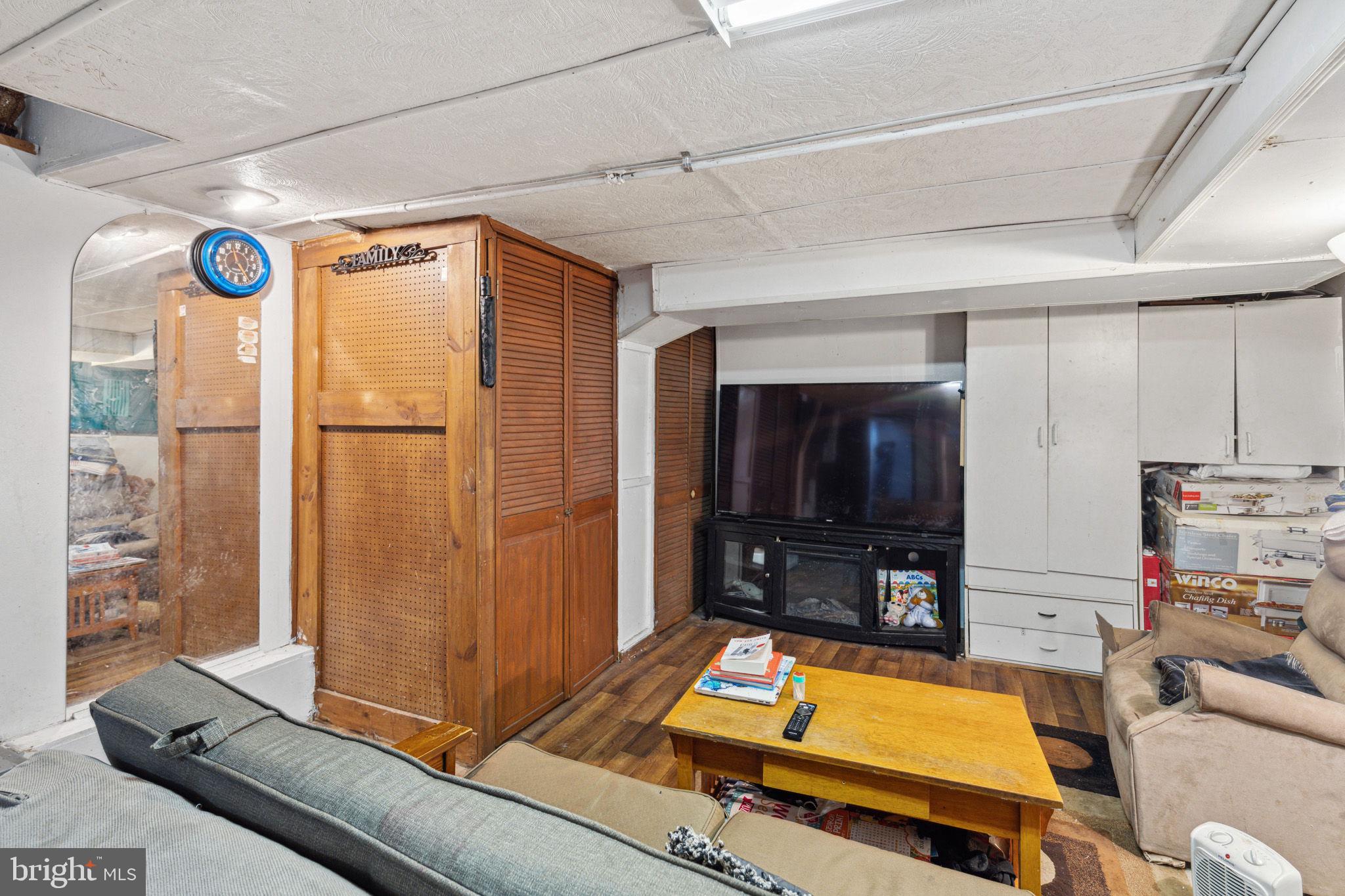 141 Wellington Road Upper Darby, PA 19082 - Photo 18 of 29