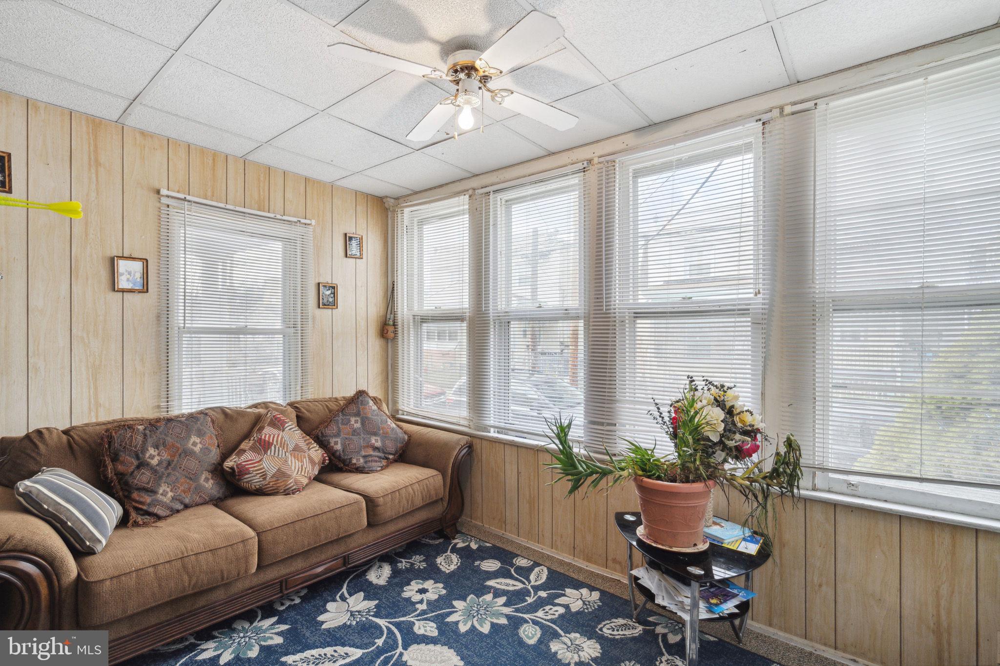 141 Wellington Road Upper Darby, PA 19082 - Photo 5 of 29