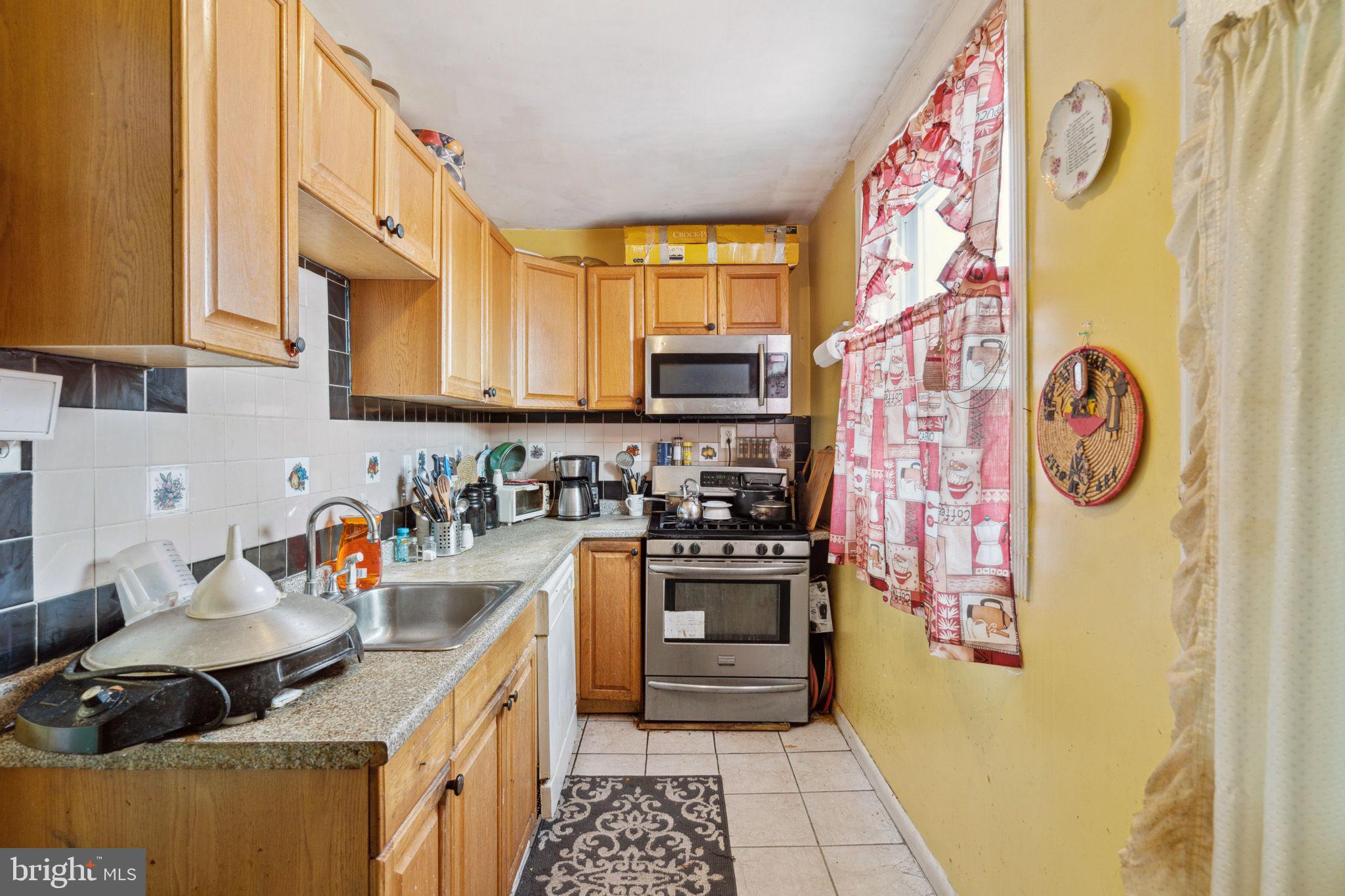 141 Wellington Road Upper Darby, PA 19082 - Photo 10 of 29