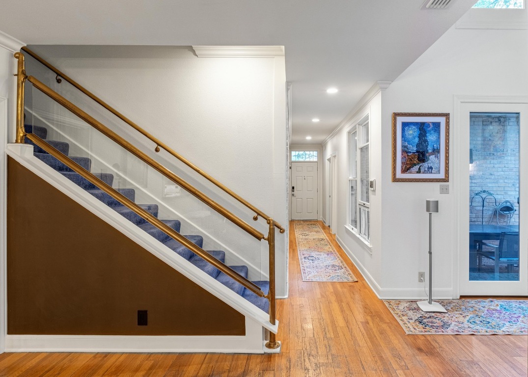 902 West 18th Street, Unit B Austin, TX 78701 - Photo 16 of 39 Entryway with stairs