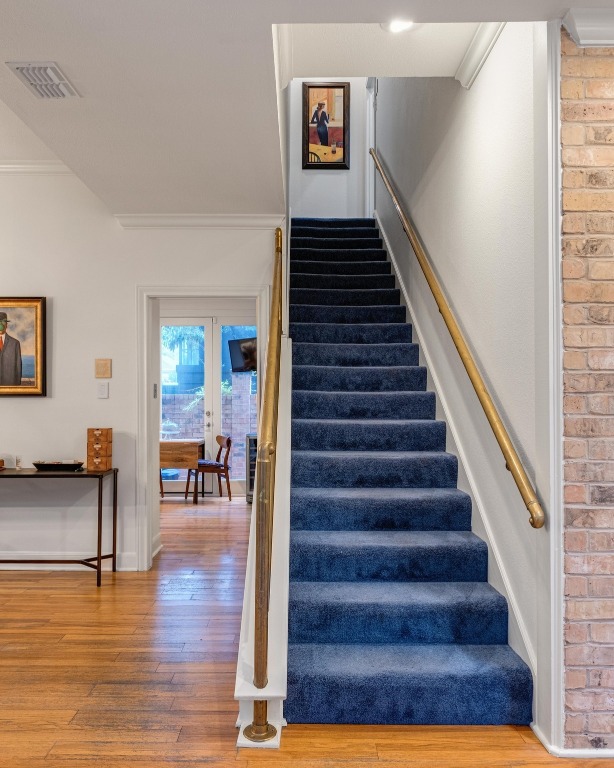 902 West 18th Street, Unit B Austin, TX 78701 - Photo 17 of 39 Entryway with stairs