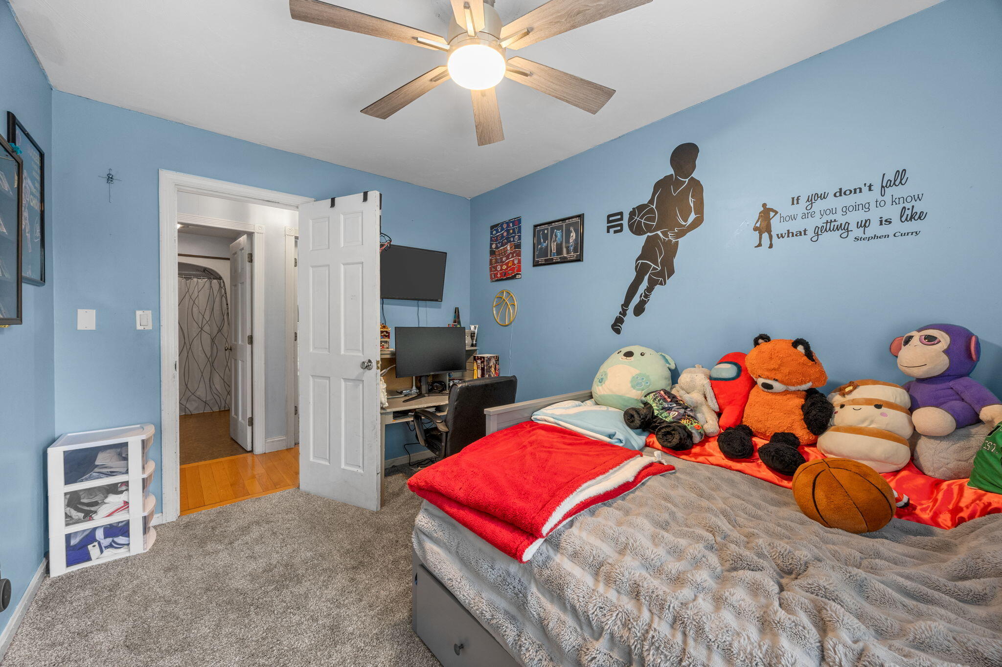4 Knob Lane Buzzards Bay, MA 02532 - Photo 25 of 52 a bedroom with two beds and a chandelier