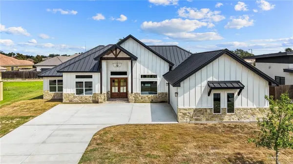 $417,000 | 1124 Bella Vista Drive, Weslaco, TX 78596