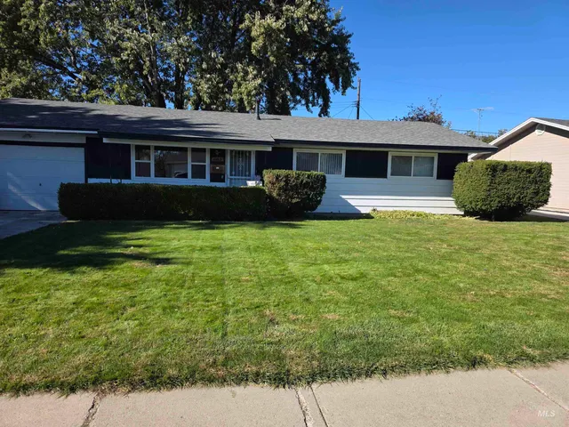 $265,000 | 1185 Phelps Circle, Mountain Home, ID 83647