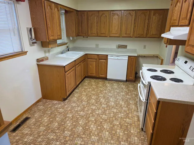 $265,000 | 1185 Phelps Circle, Mountain Home, ID 83647