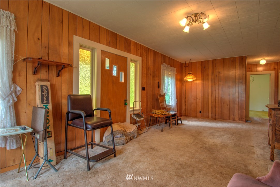 4079 South Pass Road Everson, WA 98247 - Photo 15 of 35 a view of a room with gym equipment