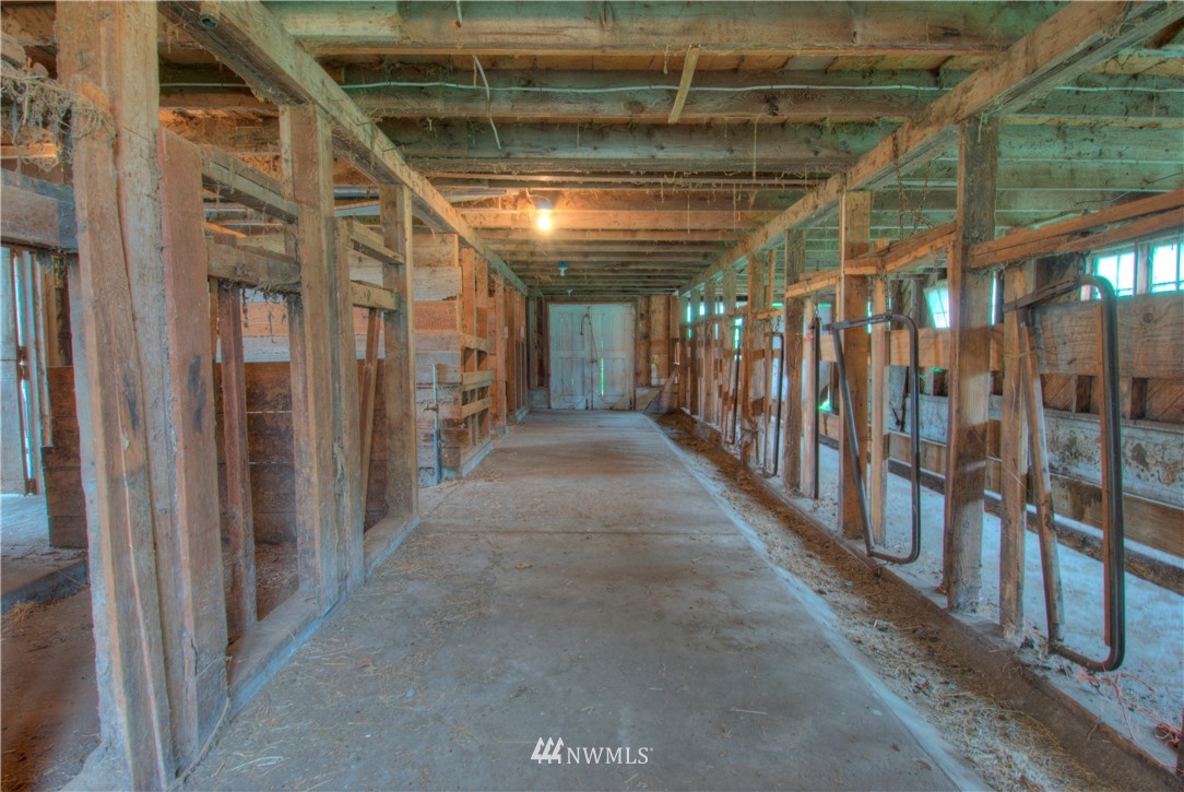 4079 South Pass Road Everson, WA 98247 - Photo 27 of 35 a view of hallway with stairs
