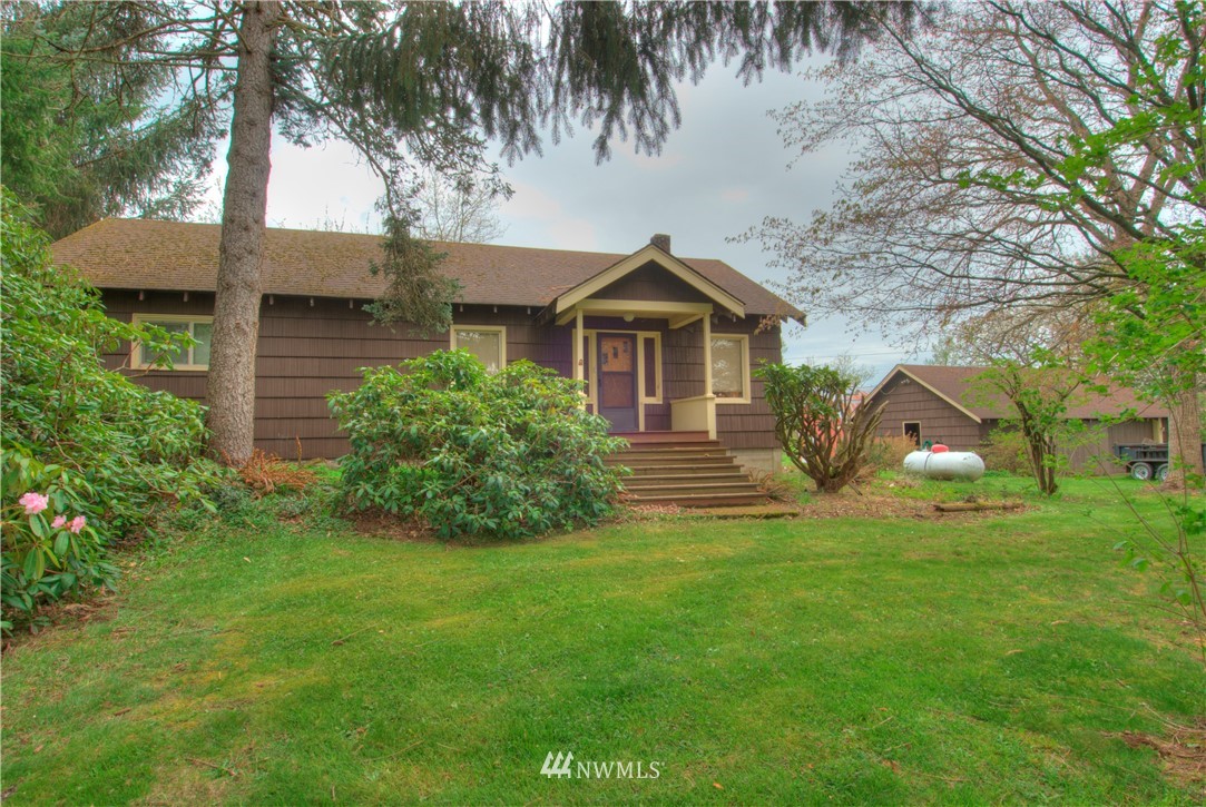 4079 South Pass Road Everson, WA 98247 - Photo 6 of 35 a view of a house with a yard
