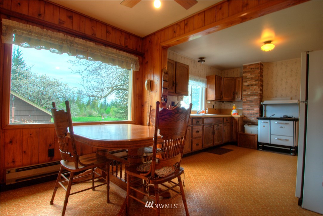 4079 South Pass Road Everson, WA 98247 - Photo 8 of 35 a view of a dining room with furniture window and outside view