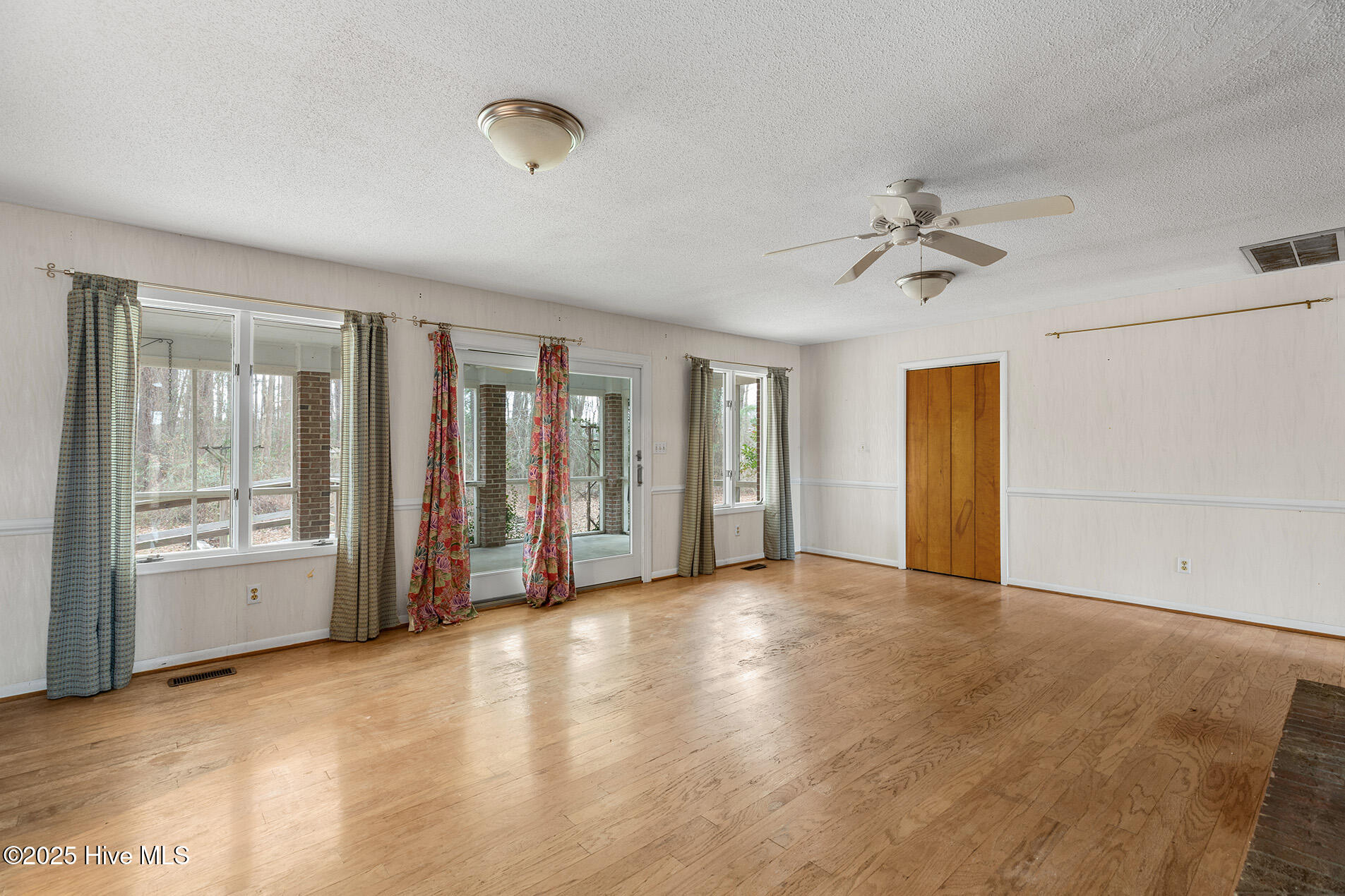4424 Tuckahoe Road Ivanhoe, NC 28447 - Photo 25 of 71 Tuckahoe4424-10denShaneL33A5054-CR2