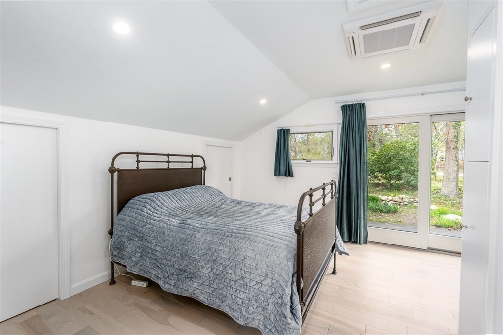 8 Elizabeth Road Bourne, MA 02559 - Photo 17 of 34