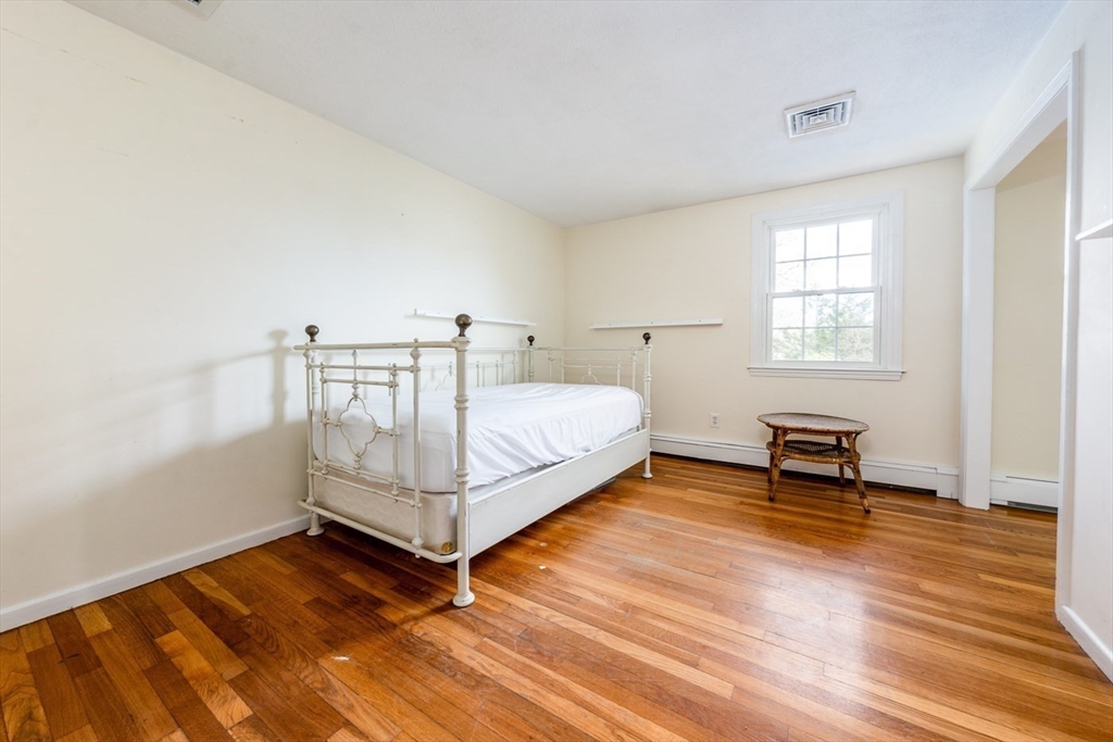 8 Elizabeth Road Bourne, MA 02559 - Photo 20 of 34