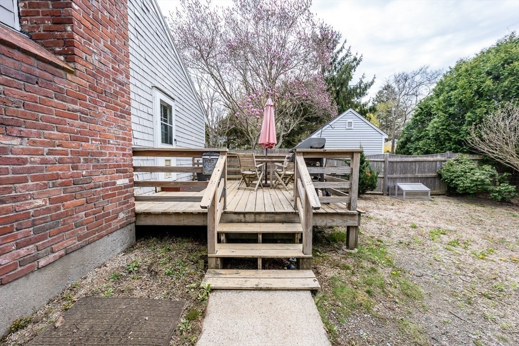 8 Elizabeth Road Bourne, MA 02559 - Photo 27 of 34