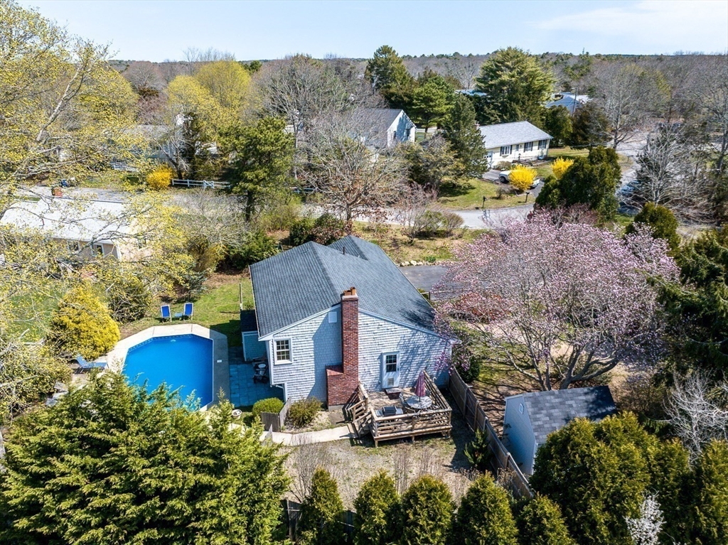 8 Elizabeth Road Bourne, MA 02559 - Photo 31 of 34