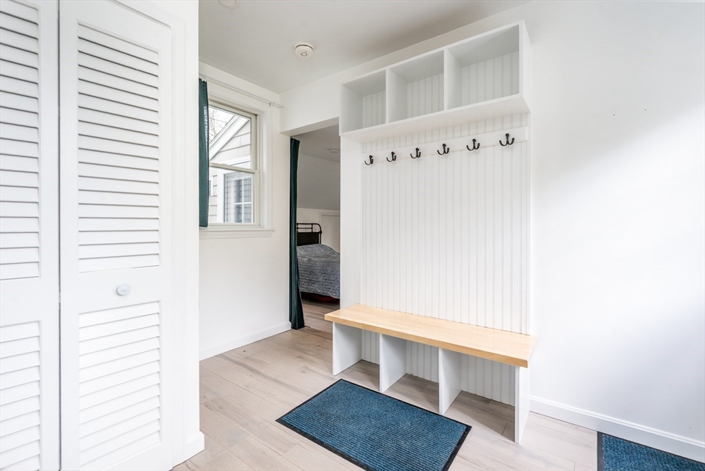 8 Elizabeth Road Bourne, MA 02559 - Photo 5 of 34