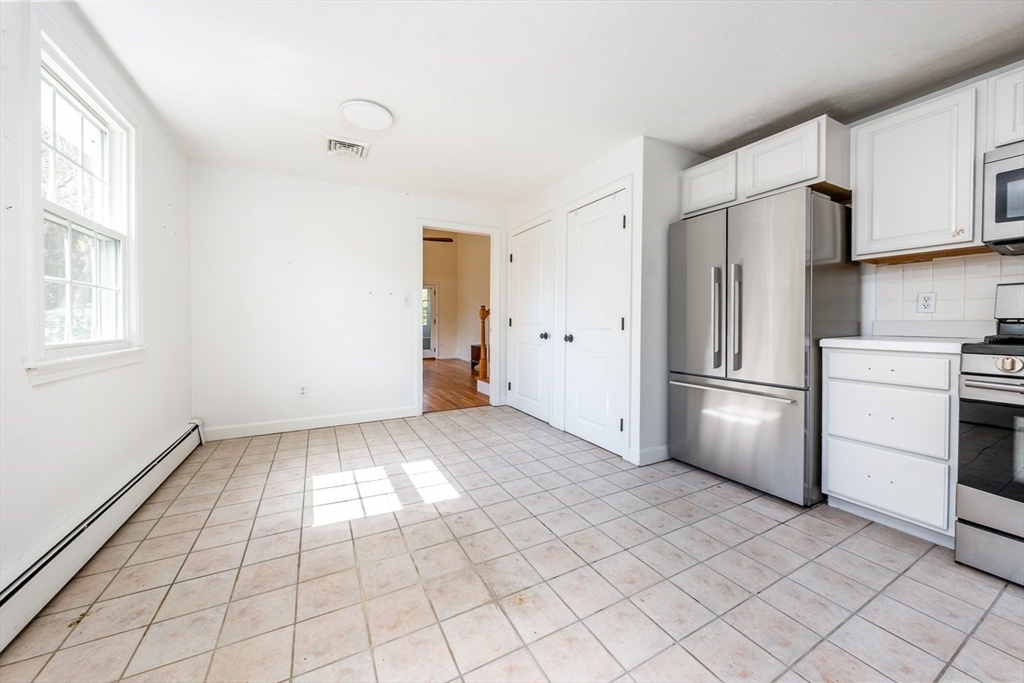 8 Elizabeth Road Bourne, MA 02559 - Photo 8 of 34