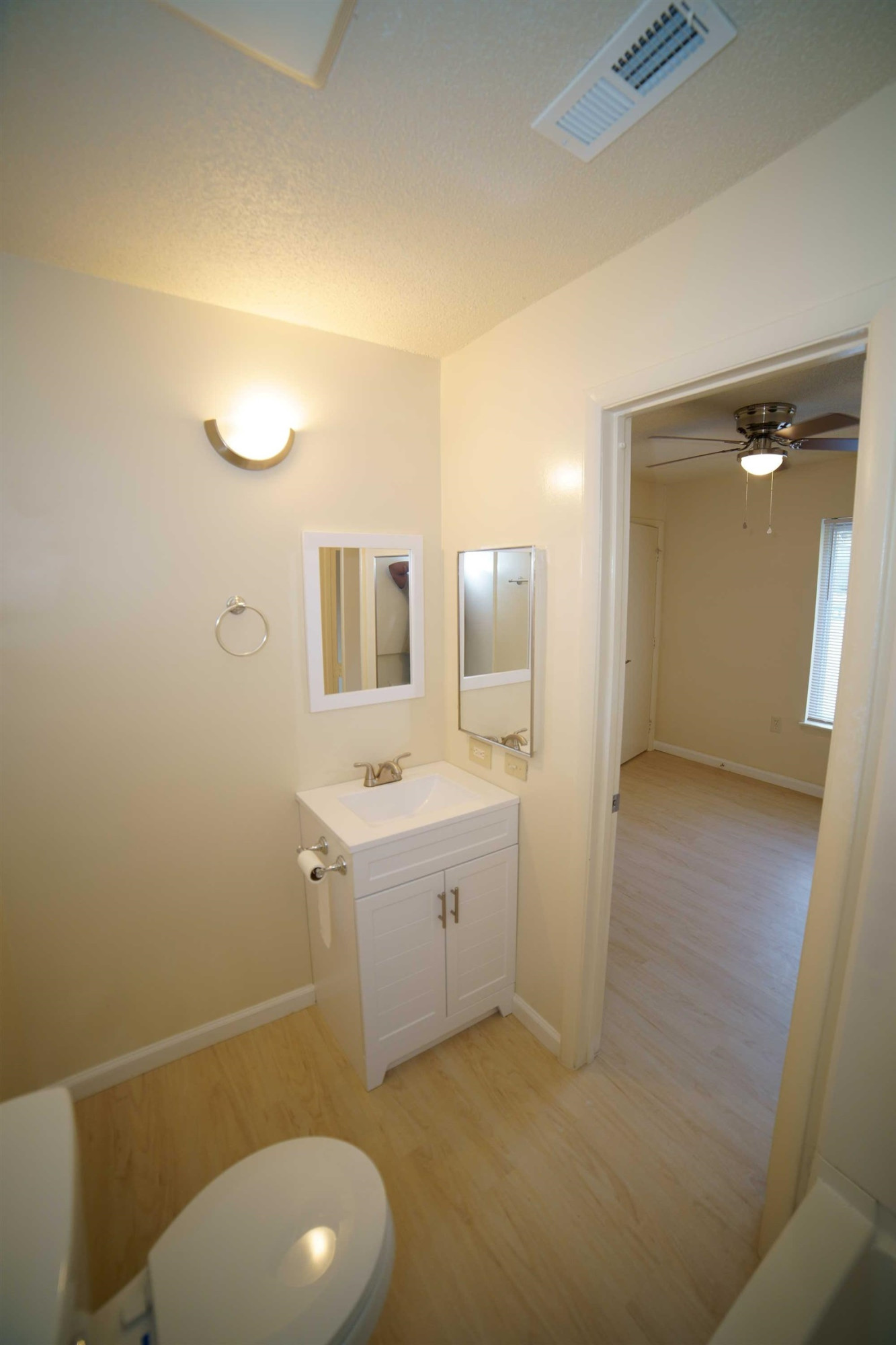 1431 Collegiate Circle, Unit 301 Raleigh, NC 27606 - Photo 20 of 31 Photo 20