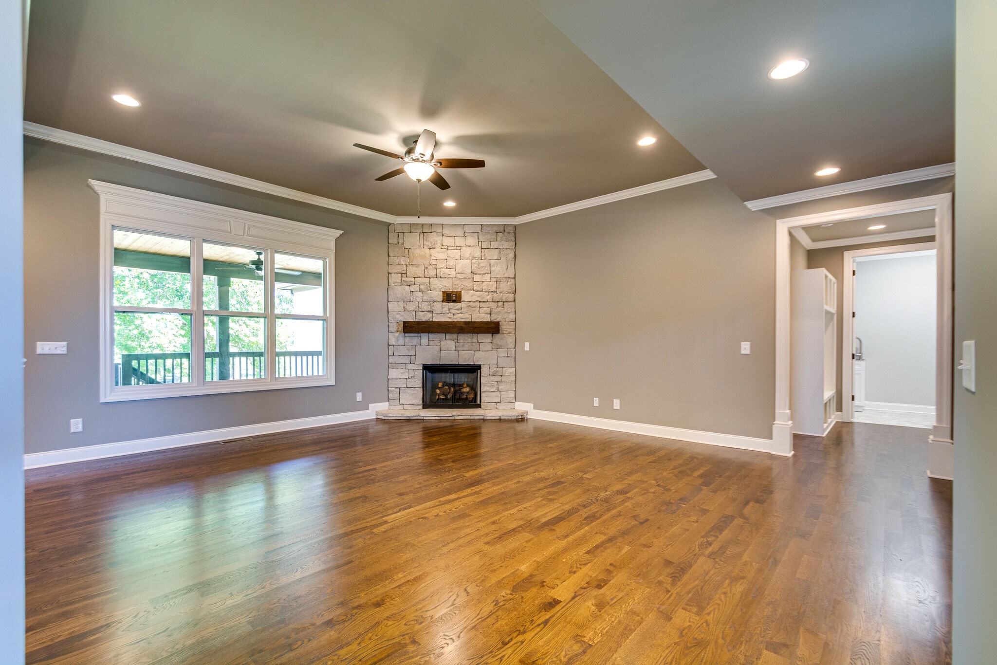 1010 Abbey Rd Way Spring Hill, TN 37174 - Photo 8 of 58 Gallery Image 8