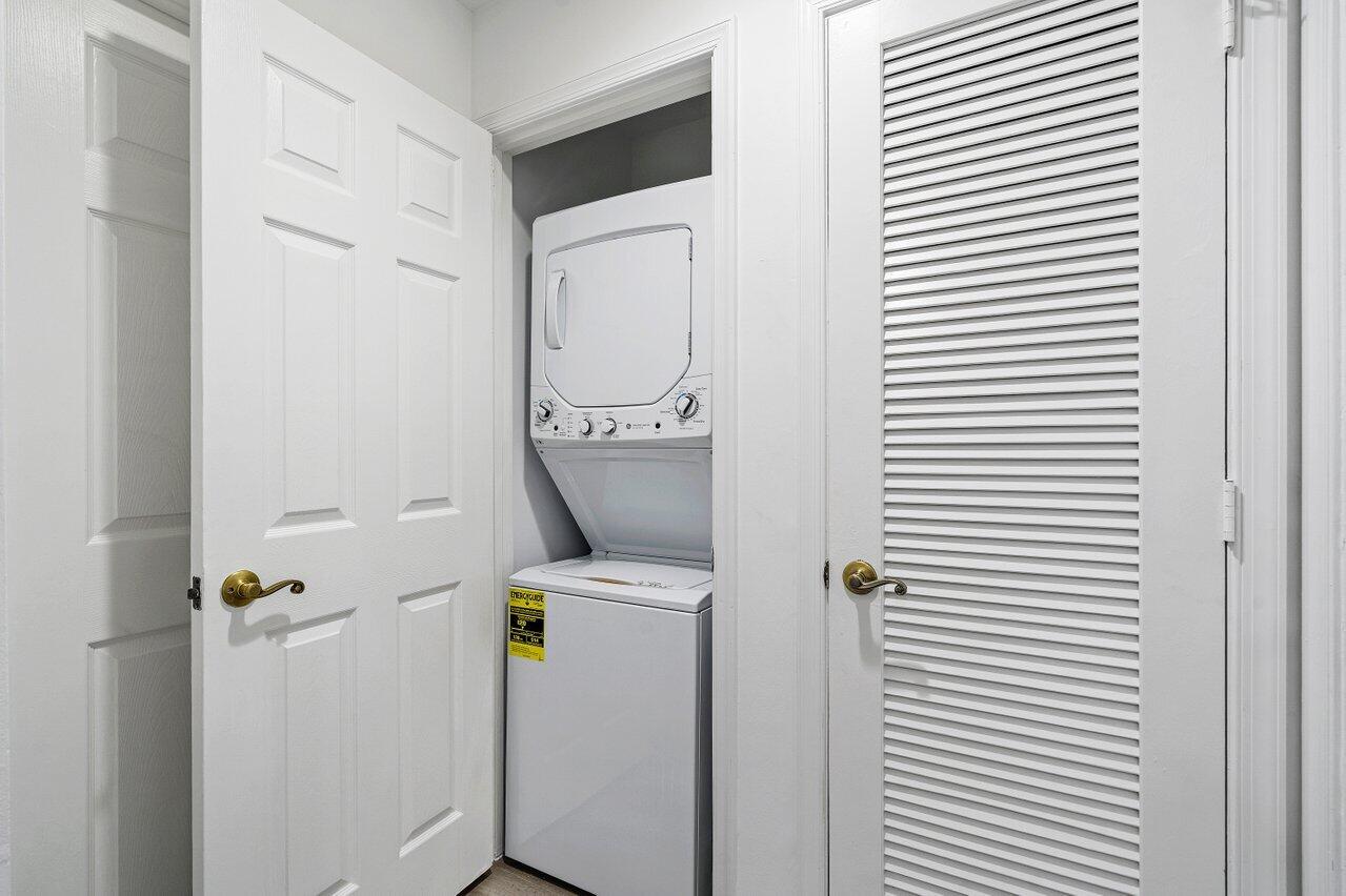 1209 Main Street, Unit 302 Jupiter, FL 33458 - Photo 22 of 35