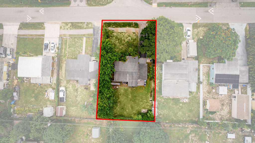 301 Mentone Road Lake Worth, FL 33462 - Photo 5 of 19 0018_0288