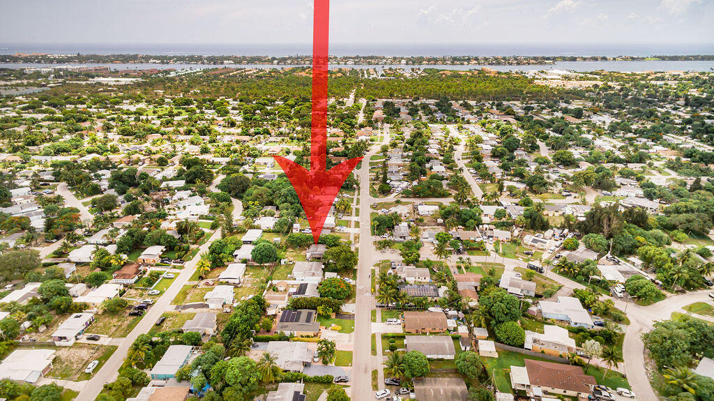 301 Mentone Road Lake Worth, FL 33462 - Photo 8 of 19 0019_0271