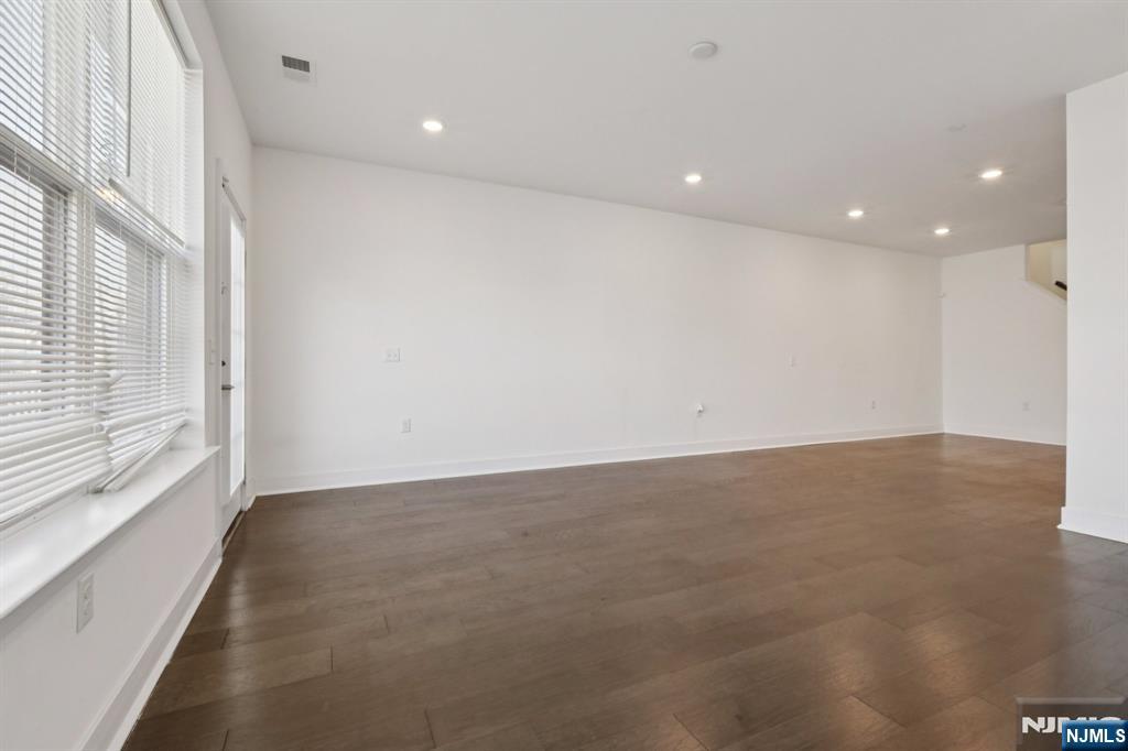 379 Main Street Little Falls, NJ 07424 - Photo 14 of 44